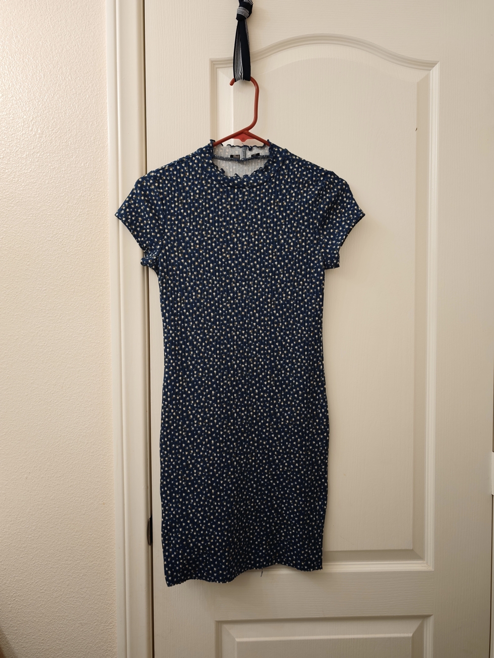 Women’s Navy Blue Floral Knit Dress